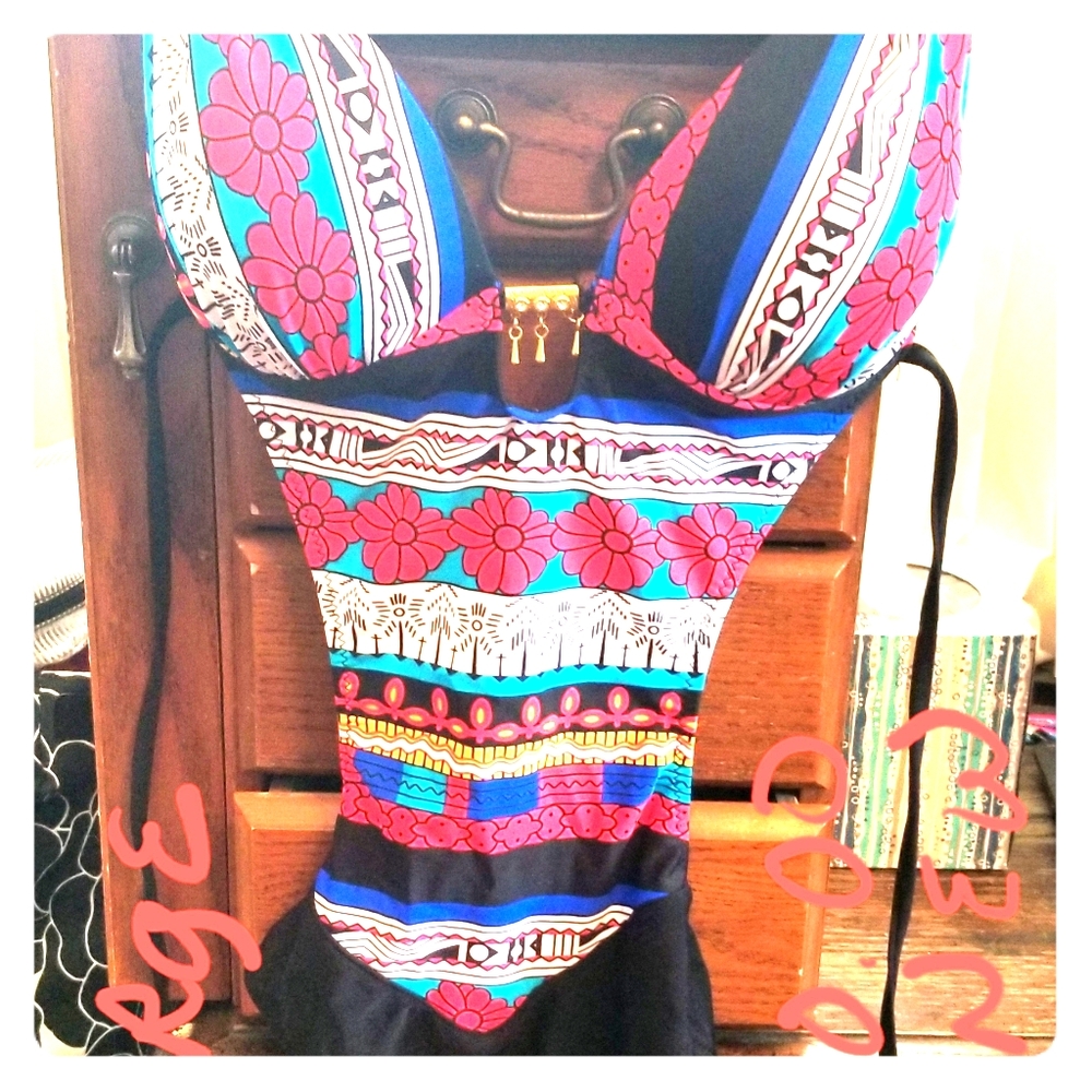 Bathing suit